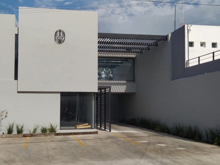 HEALTH CENTER SOBRE AVENIDA ZONA NORTE